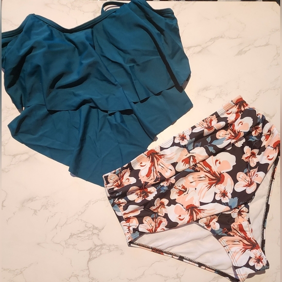 NWT Adisputent Womens Tankini Swimsuit Size Medium - Picture 3 of 7